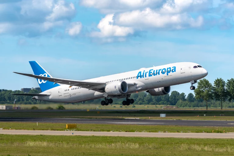 Air Europa B787 Take off