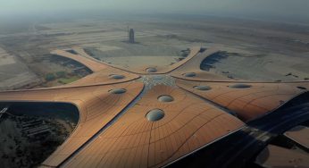 ¿Es un ave fénix? ¿Una estrella de mar? No, es el mayor aeropuerto del mundo