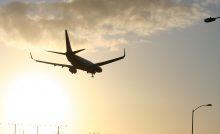 Avión aterrizando