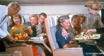 ¿Desde cuándo se sirve comida en los aviones?