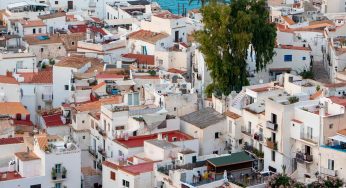La belleza de Ibiza no es de plástico