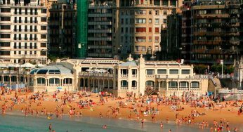 Los hoteles de San Sebastián son los que más ingresan por habitación