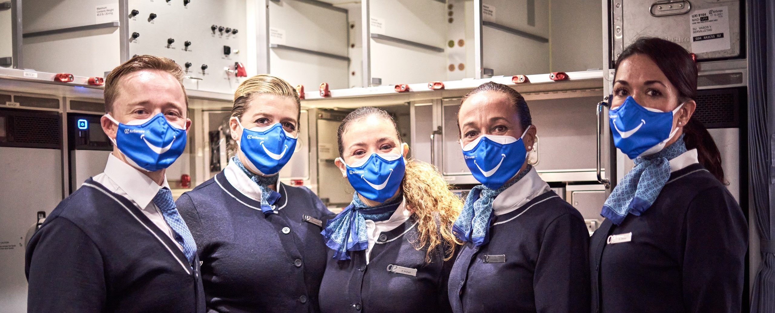 Air Europa llena de sonrisas un vuelo por Navidad