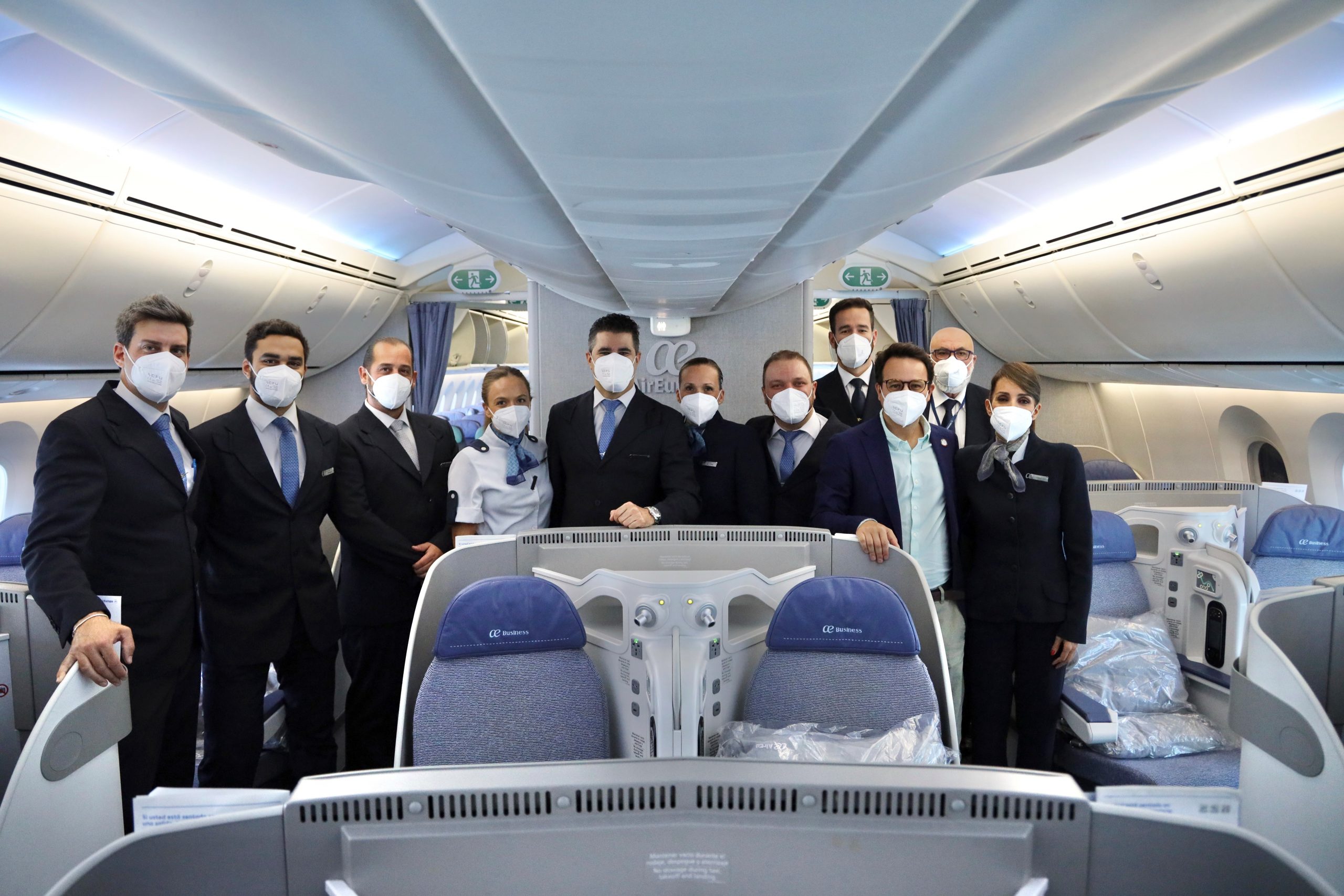 Air Europa acuerda con DISFAM un protocolo para facilitar las reservas a personas con dislexia